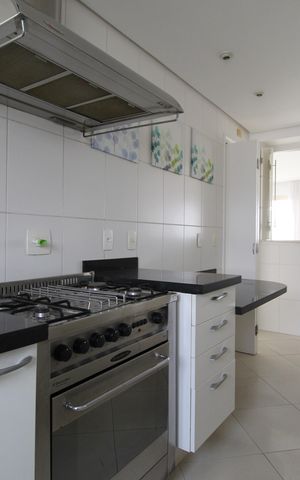 Apartamento à venda com 154m², 4 quartos e 3 vagasCozinha