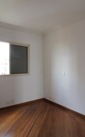 Apartamento à venda com 154m², 4 quartos e 3 vagasQuarto 2 - Suíte