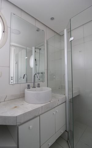 Apartamento à venda com 154m², 4 quartos e 3 vagasBanheiro do Quarto 2 - Suíte