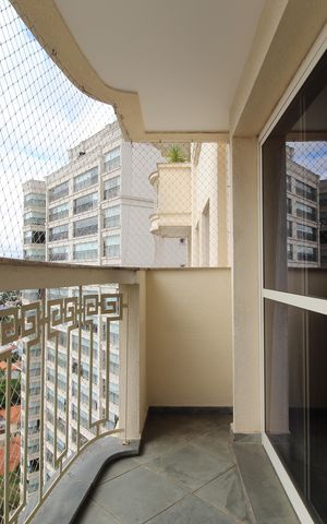 Apartamento à venda com 154m², 4 quartos e 3 vagasVaranda Sala