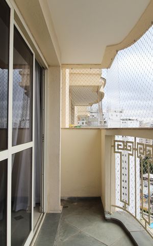 Apartamento à venda com 154m², 4 quartos e 3 vagasVaranda Sala