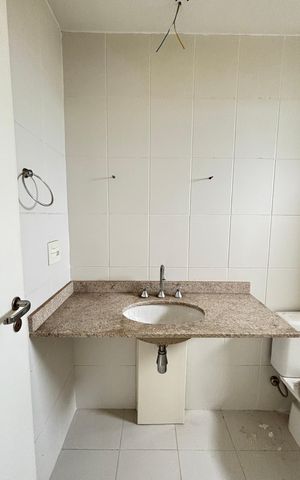 Apartamento à venda com 85m², 3 quartos e 2 vagas Apartamento à venda com 85m², 3 quartos e 2 vagasBanheiro da Suíte