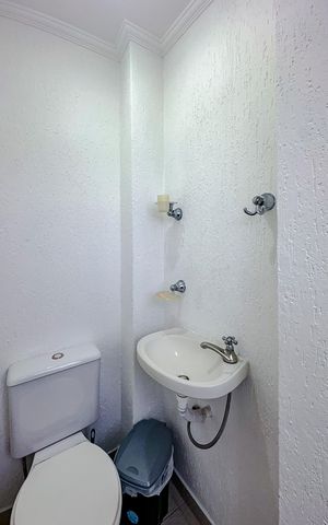 Apartamento à venda com 87m², 3 quartos e sem vagaBanheiro de Serviço