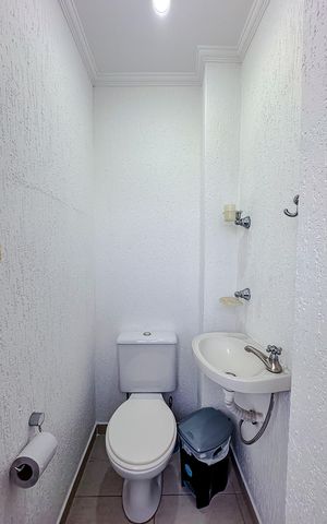 Apartamento à venda com 87m², 3 quartos e sem vagaBanheiro de Serviço