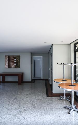 Apartamento à venda com 110m², 3 quartos e 3 vagas Apartamento à venda com 110m², 3 quartos e 3 vagasÁrea comum - Salão de festas