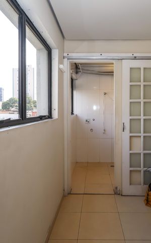 Apartamento à venda com 110m², 3 quartos e 3 vagas Apartamento à venda com 110m², 3 quartos e 3 vagasÁrea de Serviço