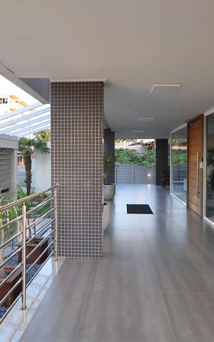 Apartamento à venda com 131m², 2 quartos e 3 vagasHall de entrada