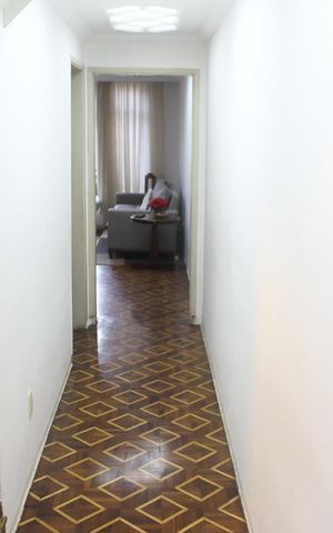 Casa à venda com 240m², 4 quartos e 2 vagasCorredor