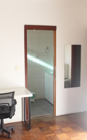Casa à venda com 240m², 4 quartos e 2 vagasSuíte 2