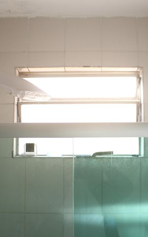 Casa à venda com 240m², 4 quartos e 2 vagasBanheiro da Suíte 2