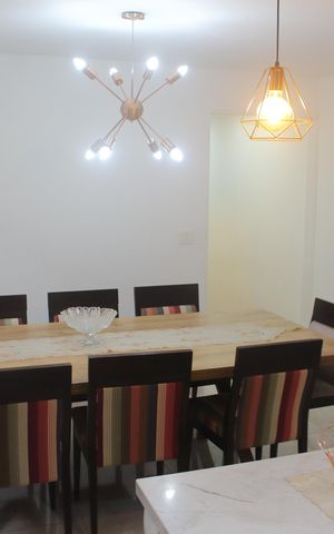 Casa à venda com 240m², 4 quartos e 2 vagasCopa