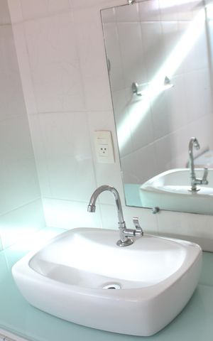Casa à venda com 240m², 4 quartos e 2 vagasBanheiro da Suíte 2