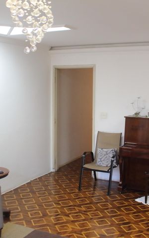 Casa à venda com 240m², 4 quartos e 2 vagasSala
