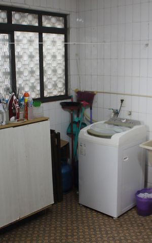 Casa à venda com 240m², 4 quartos e 2 vagasÁrea de Serviço
