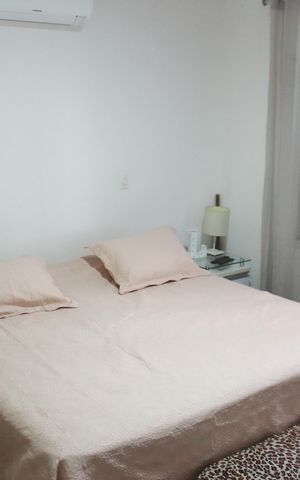 Casa à venda com 240m², 4 quartos e 2 vagasSuíte 1
