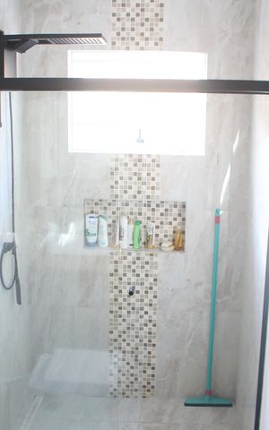 Casa à venda com 240m², 4 quartos e 2 vagasBanheiro da Suíte 1