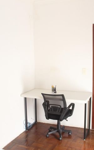 Casa à venda com 240m², 4 quartos e 2 vagasSuíte 2