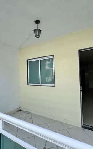 Casa de condomínio à venda com 132m², 3 quartos e 1 vaga Casa de condomínio à venda com 132m², 3 quartos e 1 vagaVaranda