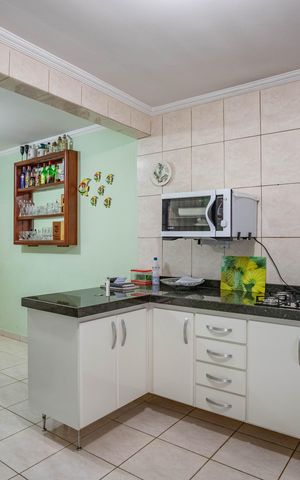 Casa à venda com 180m², 3 quartos e 2 vagas Casa à venda com 180m², 3 quartos e 2 vagasCozinha