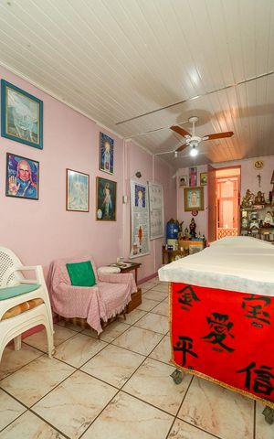 Casa à venda com 380m², 5 quartos e 2 vagasQuarto 2