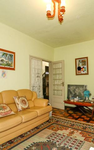 Casa à venda com 380m², 5 quartos e 2 vagasSala