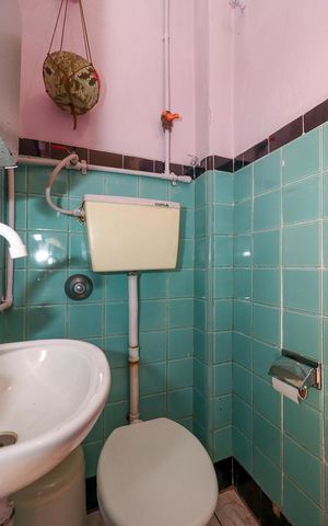 Casa à venda com 380m², 5 quartos e 2 vagasBanheiro da Suíte