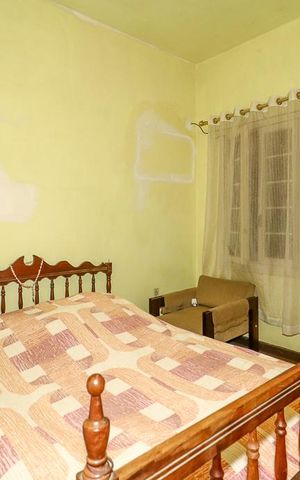 Casa à venda com 380m², 5 quartos e 2 vagasQuarto 3
