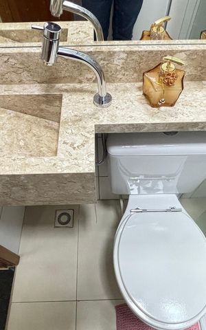 Apartamento à venda com 96m², 2 quartos e 1 vaga Apartamento à venda com 96m², 2 quartos e 1 vagaBanheiro