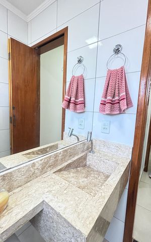 Apartamento à venda com 96m², 2 quartos e 1 vaga Apartamento à venda com 96m², 2 quartos e 1 vagaBanheiro da Suíte