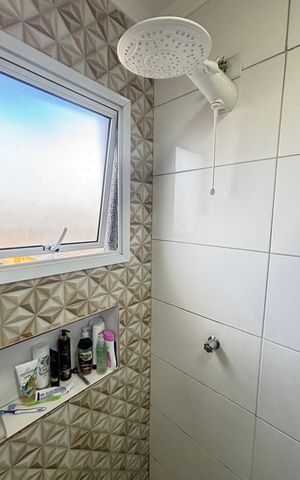 Apartamento à venda com 96m², 2 quartos e 1 vaga Apartamento à venda com 96m², 2 quartos e 1 vagaBanheiro da Suíte