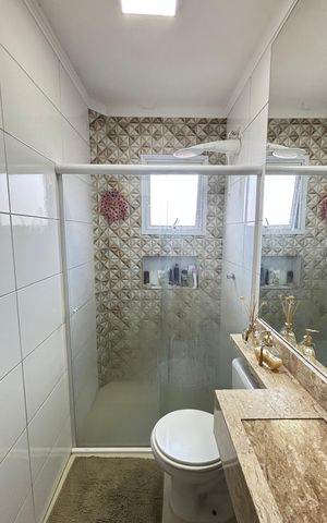 Apartamento à venda com 96m², 2 quartos e 1 vaga Apartamento à venda com 96m², 2 quartos e 1 vagaBanheiro da Suíte