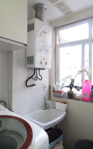 Apartamento à venda com 83m², 3 quartos e 1 vagaÁrea de serviço