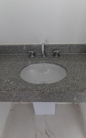Apartamento para alugar com 33m², 2 quartos e sem vaga Apartamento para alugar com 33m², 2 quartos e sem vagaBanheiro