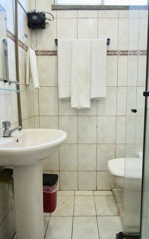 Apartamento para alugar com 77m², 2 quartos e sem vaga Apartamento para alugar com 77m², 2 quartos e sem vagaBanheiro