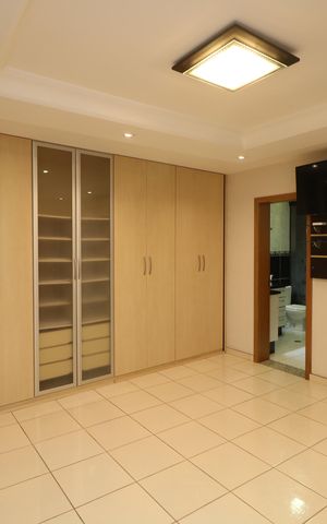 Casa à venda com 350m², 3 quartos e 3 vagasSuíte