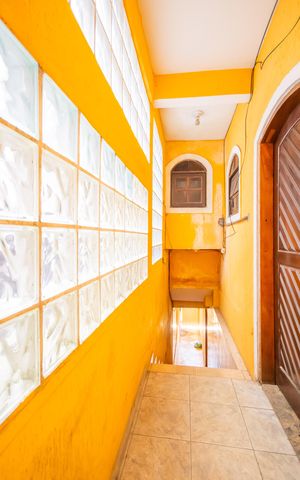 Casa à venda com 360m², 3 quartos e 2 vagas Casa à venda com 360m², 3 quartos e 2 vagasEntrada