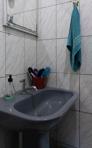 Casa à venda com 380m², 4 quartos e 4 vagas Casa à venda com 380m², 4 quartos e 4 vagasCasa 2- Banheiro 2