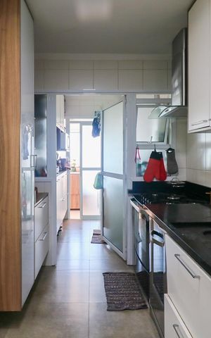 Apartamento à venda com 107m², 3 quartos e 3 vagas Apartamento à venda com 107m², 3 quartos e 3 vagasCozinha