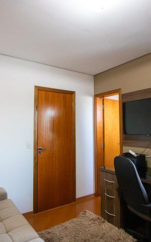 Casa à venda com 212m², 3 quartos e 5 vagas Casa à venda com 212m², 3 quartos e 5 vagasSuíte 3