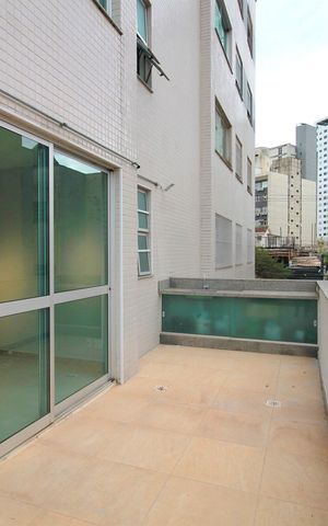 Apartamento à venda com 166m², 2 quartos e 3 vagasVaranda da Sala