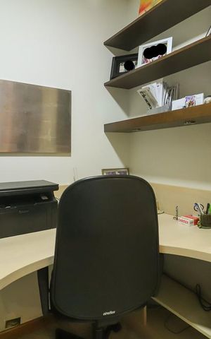 Apartamento à venda com 121m², 2 quartos e 2 vagasEscritório