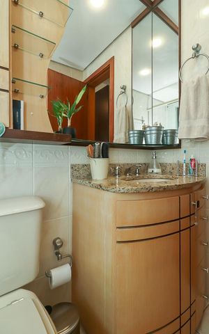 Apartamento à venda com 121m², 2 quartos e 2 vagasBanheiro do Quarto 1