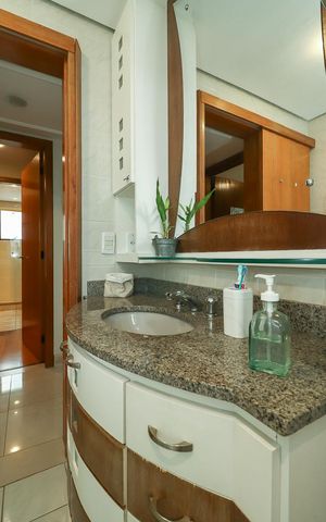Apartamento à venda com 121m², 2 quartos e 2 vagasBanheiro