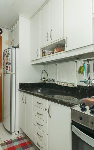 Apartamento à venda com 121m², 2 quartos e 2 vagasCozinha