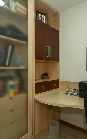 Apartamento à venda com 121m², 2 quartos e 2 vagasEscritório