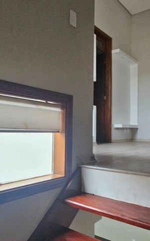 Casa à venda com 234m², 4 quartos e 4 vagas Casa à venda com 234m², 4 quartos e 4 vagasSala