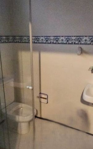 Casa à venda com 234m², 4 quartos e 4 vagas Casa à venda com 234m², 4 quartos e 4 vagasBanheiro 4