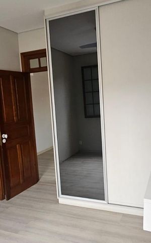 Casa à venda com 234m², 4 quartos e 4 vagas Casa à venda com 234m², 4 quartos e 4 vagasQuarto 2
