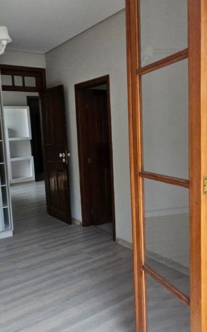 Casa à venda com 234m², 4 quartos e 4 vagas Casa à venda com 234m², 4 quartos e 4 vagasQuarto 3