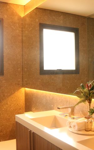 Apartamento à venda com 181m², 3 quartos e 3 vagasBanheiro da Suíte 1